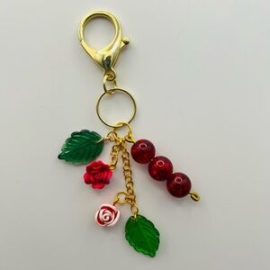 Rose Garden Charm Keychain – Gold Tone Floral Beaded Accessory